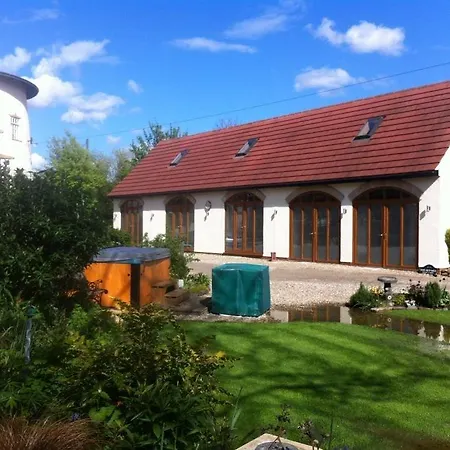 The Old Mill House 4*