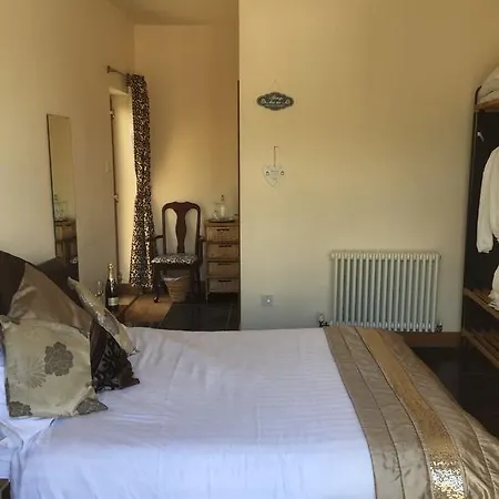 The Old Mill House ベッド・アンド・ブレックファスト 4*