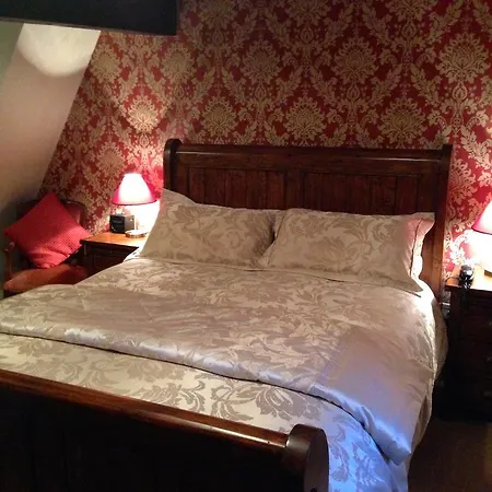 The Old Mill House Bed & Breakfast 4*